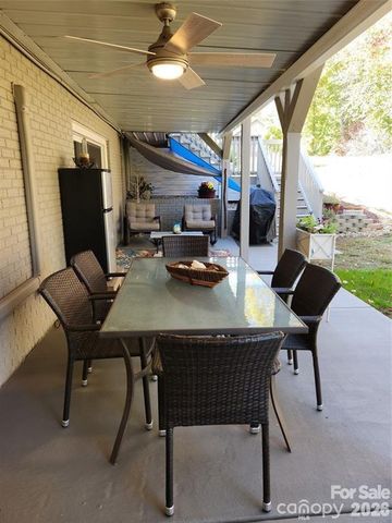 9542 Riviera Drive, Sherrills Ford, NC 28673