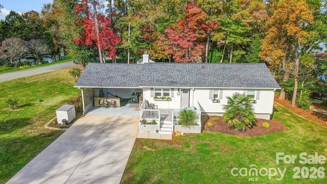 9542 Riviera Drive, Sherrills Ford, NC 28673
