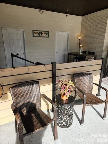 9542 Riviera Drive, Sherrills Ford, NC 28673