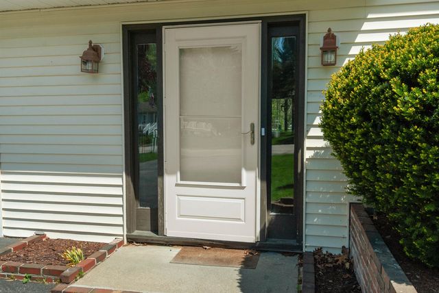 13 Bernier Street, Somersworth, NH 03878