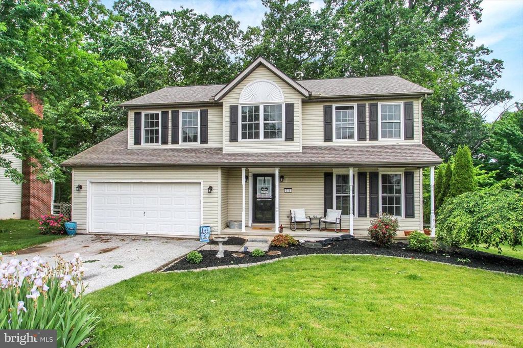211 MOORE DR, Hanover, PA 17331