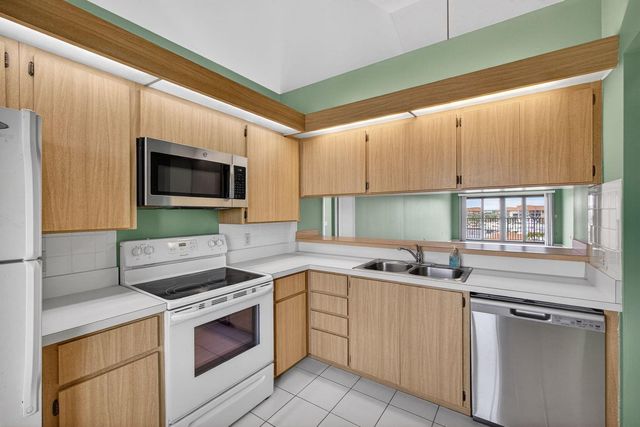 601 Seafarer Circle 504, Jupiter, FL 33477