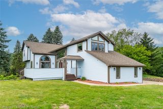 1083 N Livernois Road, Rochester Hills, MI 48306