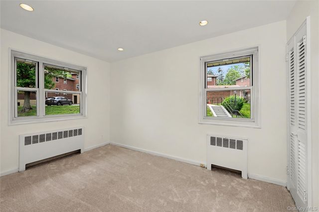 10 DeHaven Drive 2E, Yonkers, NY 10703