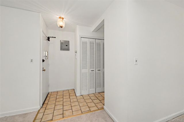 10 DeHaven Drive 2E, Yonkers, NY 10703