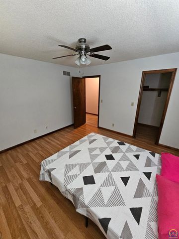 2925 Rio Vista Dr, Emporia, KS 66801