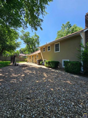 2925 Rio Vista Dr, Emporia, KS 66801