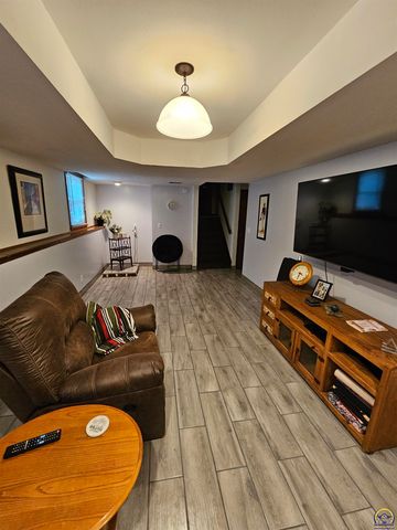 2925 Rio Vista Dr, Emporia, KS 66801