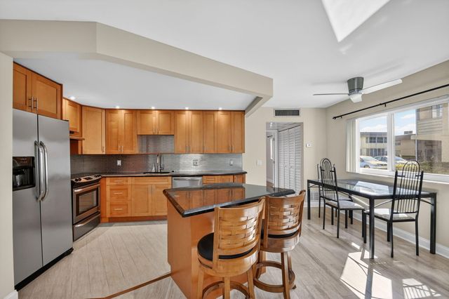 98 Saxony C, Delray Beach, FL 33446