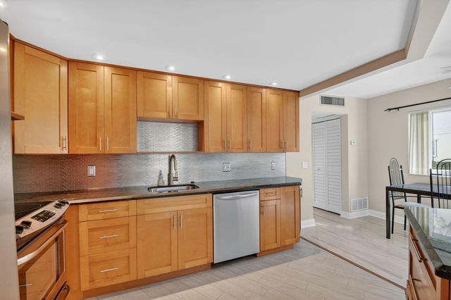 98 Saxony C, Delray Beach, FL 33446