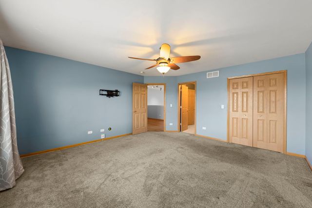 8227 Auburn Lane, Frankfort, IL 60423