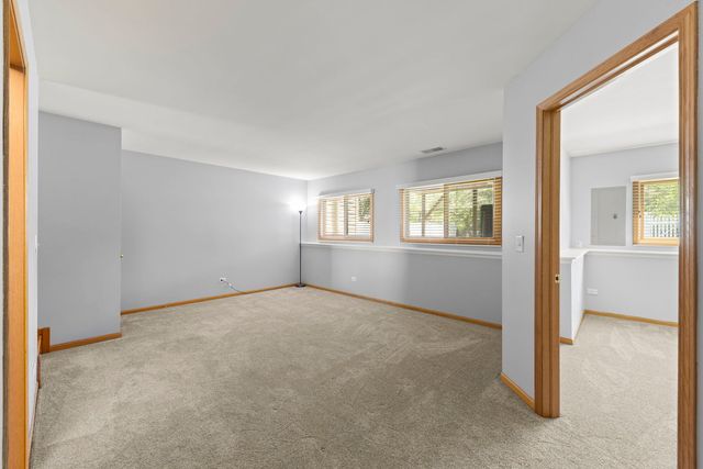 8227 Auburn Lane, Frankfort, IL 60423