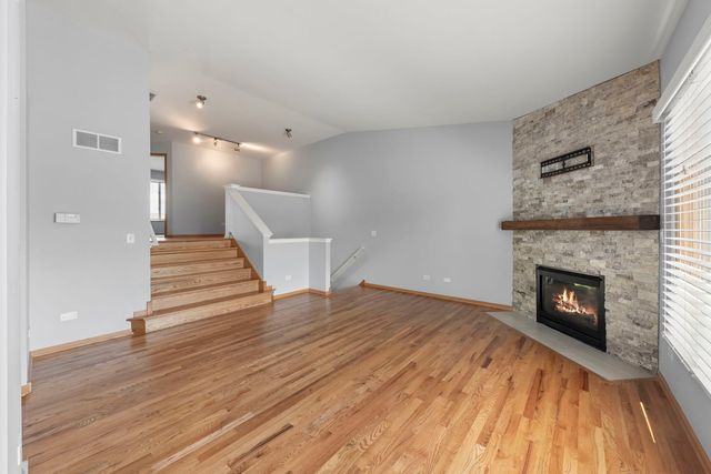 8227 Auburn Lane, Frankfort, IL 60423