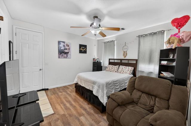 215 Singh Ave, Rio Linda, CA 95673
