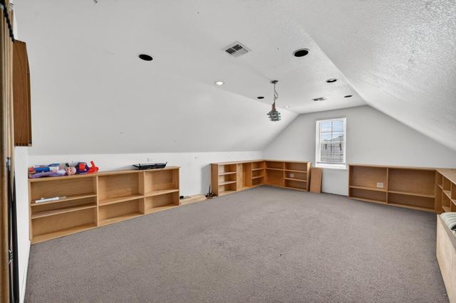 215 Singh Ave, Rio Linda, CA 95673