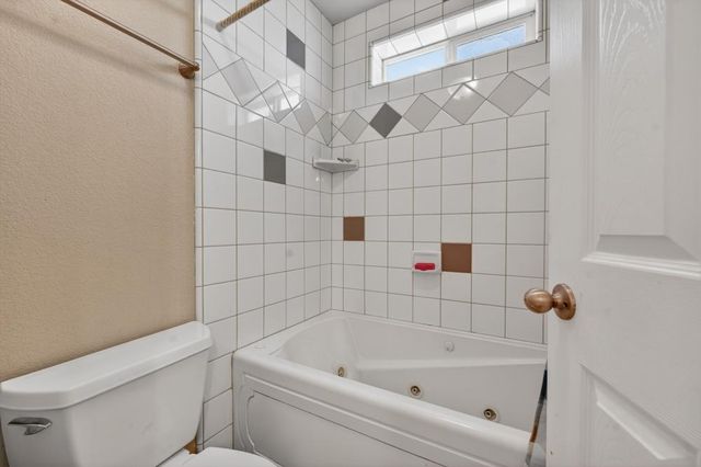 215 Singh Ave, Rio Linda, CA 95673