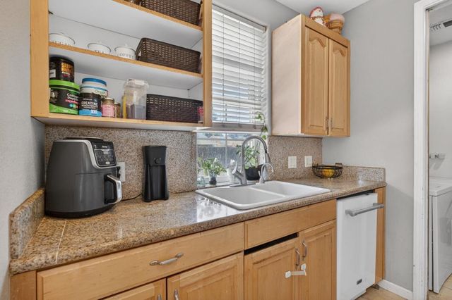 215 Singh Ave, Rio Linda, CA 95673
