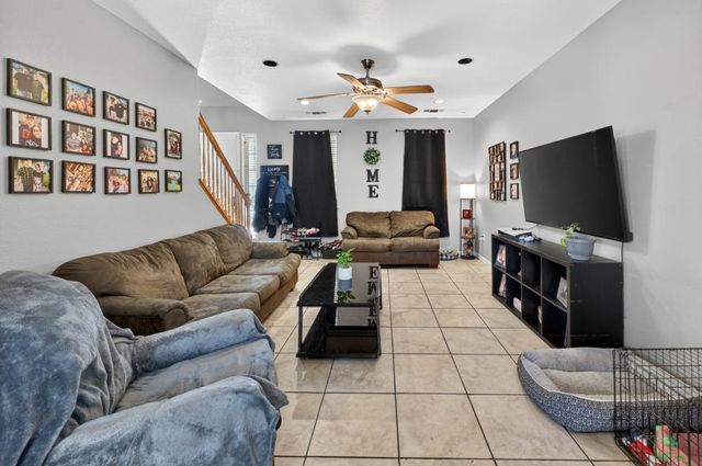 215 Singh Ave, Rio Linda, CA 95673