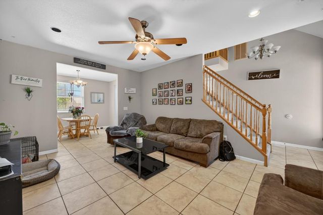 215 Singh Ave, Rio Linda, CA 95673