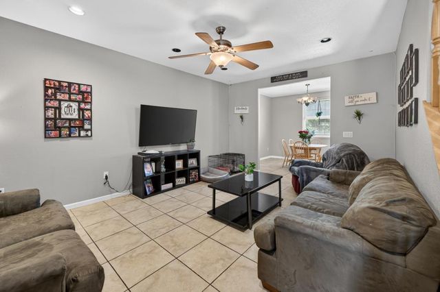 215 Singh Ave, Rio Linda, CA 95673