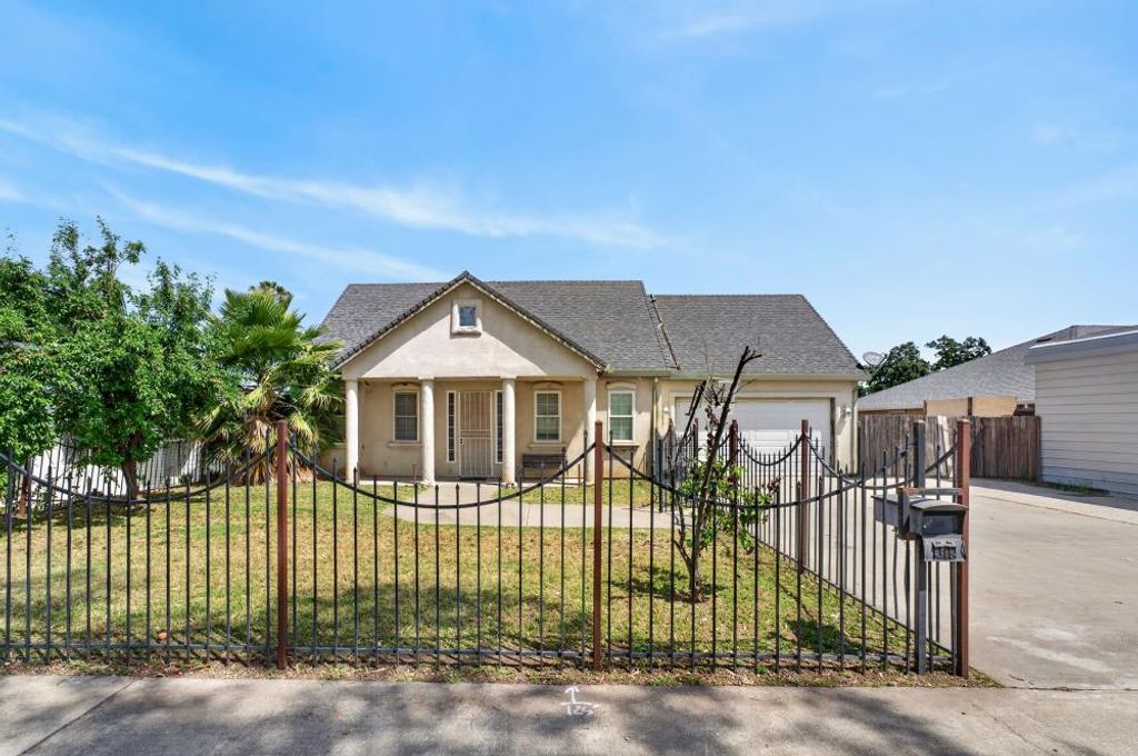 215 Singh Ave, Rio Linda, CA 95673