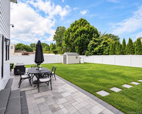 8 Goodwin Place, Northport, NY 11768