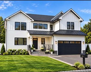 8 Goodwin Place, Northport, NY 11768