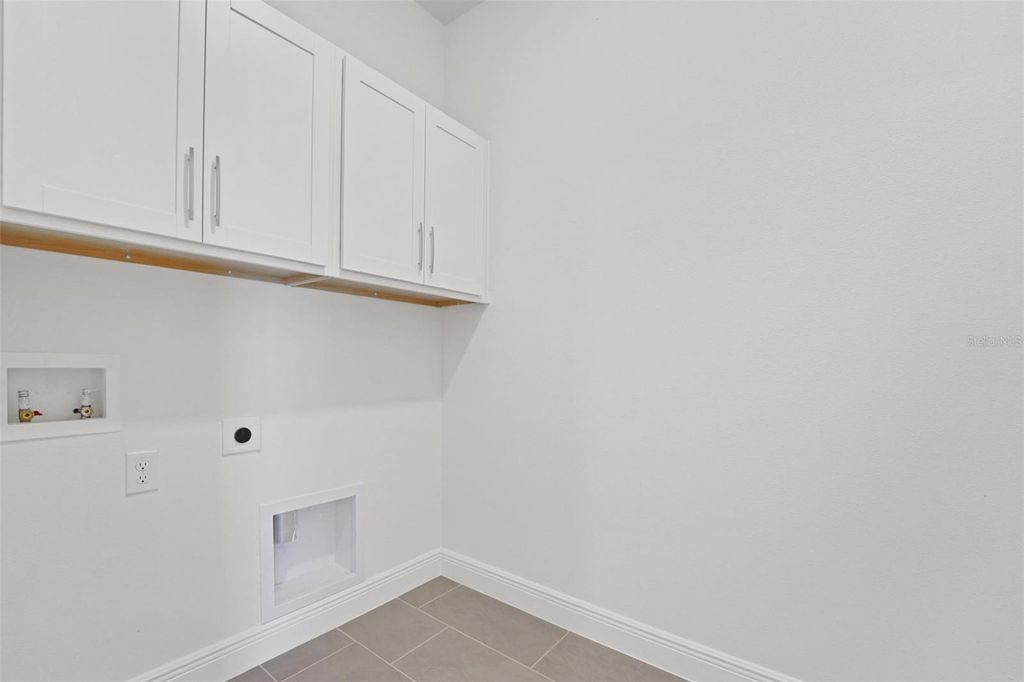 Image 28 of property listing at 7438 SEA MANATEE STREET, Parrish, FL 34219