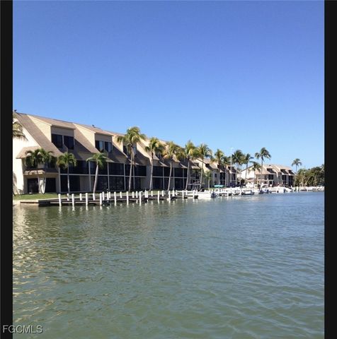 894 Buttonwood DR 115, Fort Myers Beach, FL 33931