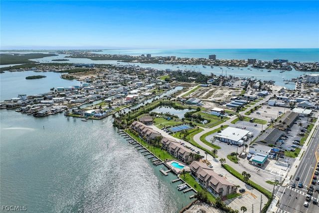 894 Buttonwood DR 115, Fort Myers Beach, FL 33931