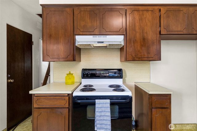 3724 S J Street, Tacoma, WA 98418