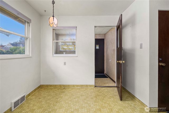 3724 S J Street, Tacoma, WA 98418