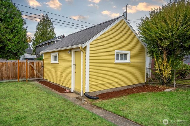 3724 S J Street, Tacoma, WA 98418