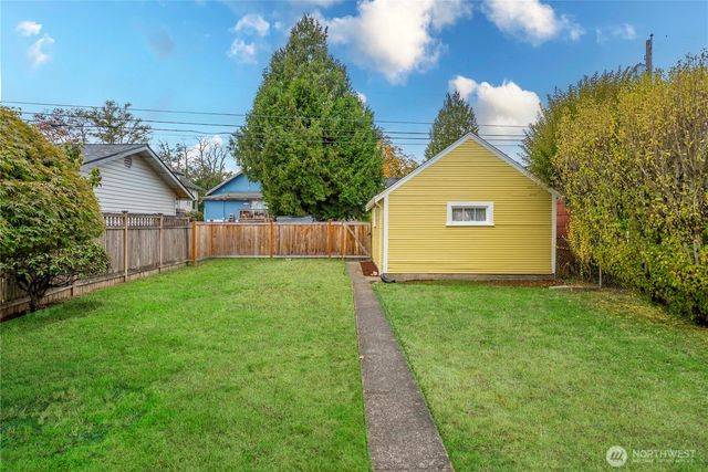 3724 S J Street, Tacoma, WA 98418