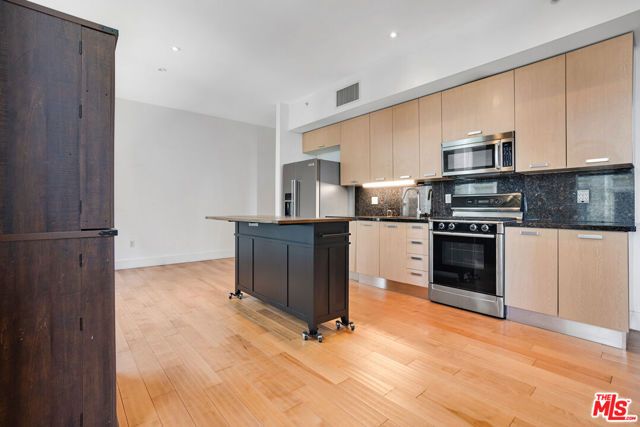 460 S Spring Street 512, Los Angeles, CA 90013