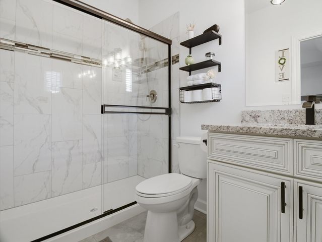 8566 S 83rd Avenue, Hickory Hills, IL 60457