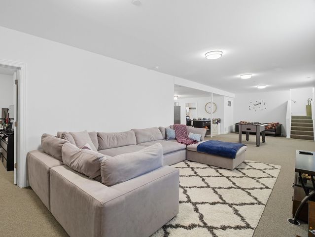 8566 S 83rd Avenue, Hickory Hills, IL 60457