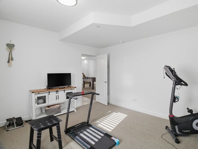 8566 S 83rd Avenue, Hickory Hills, IL 60457