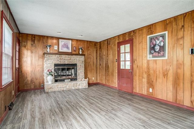 832 W 30th Street, Independence, MO 64055