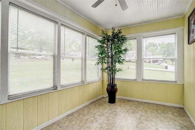 832 W 30th Street, Independence, MO 64055