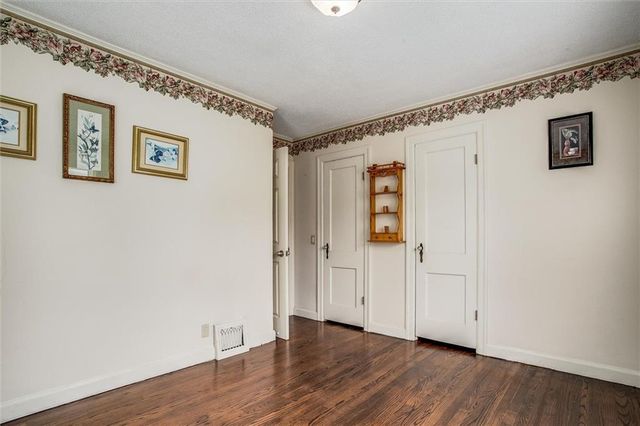 832 W 30th Street, Independence, MO 64055