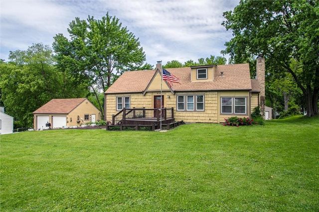 832 W 30th Street, Independence, MO 64055