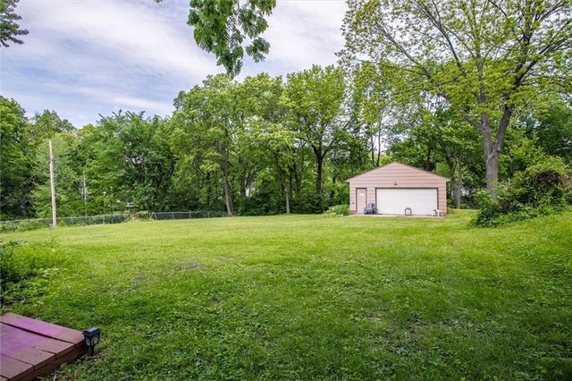 832 W 30th Street, Independence, MO 64055