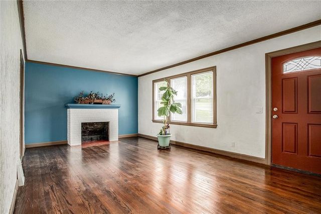 832 W 30th Street, Independence, MO 64055