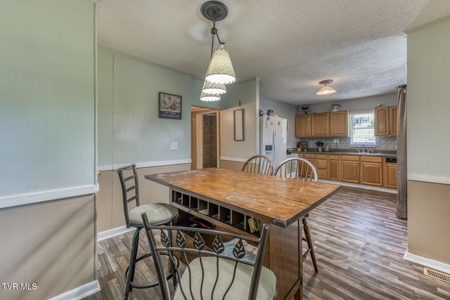 1525 Massachusetts Avenue, Bristol, VA 24201