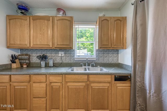 1525 Massachusetts Avenue, Bristol, VA 24201