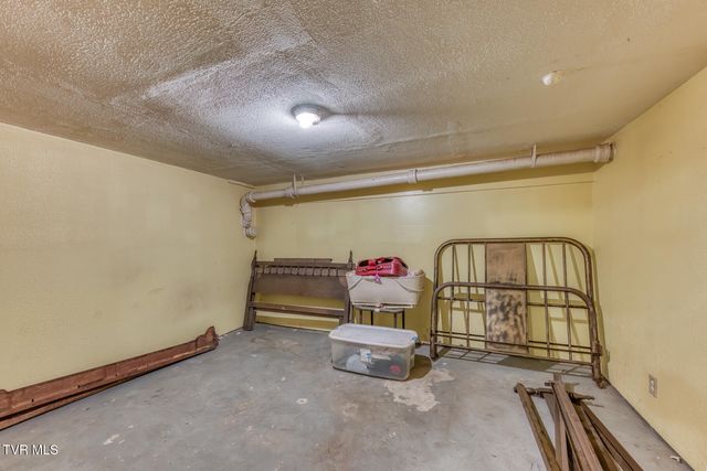 1525 Massachusetts Avenue, Bristol, VA 24201