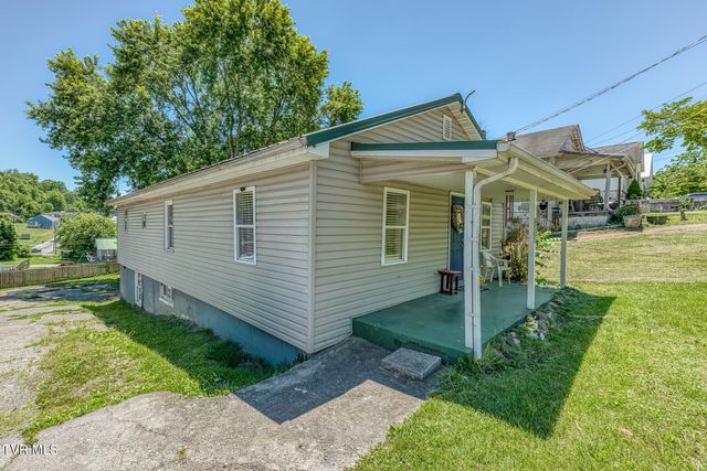 1525 Massachusetts Avenue, Bristol, VA 24201