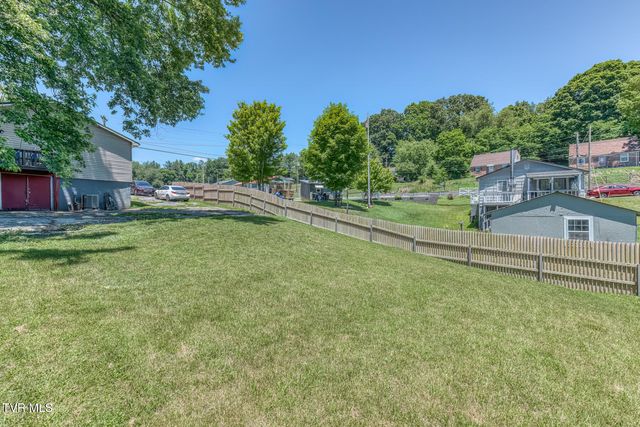 1525 Massachusetts Avenue, Bristol, VA 24201