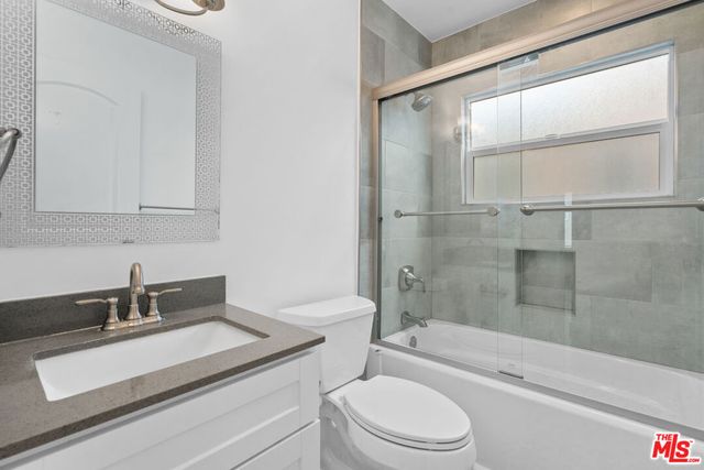 1716 S Genesee Avenue, Los Angeles, CA 90019